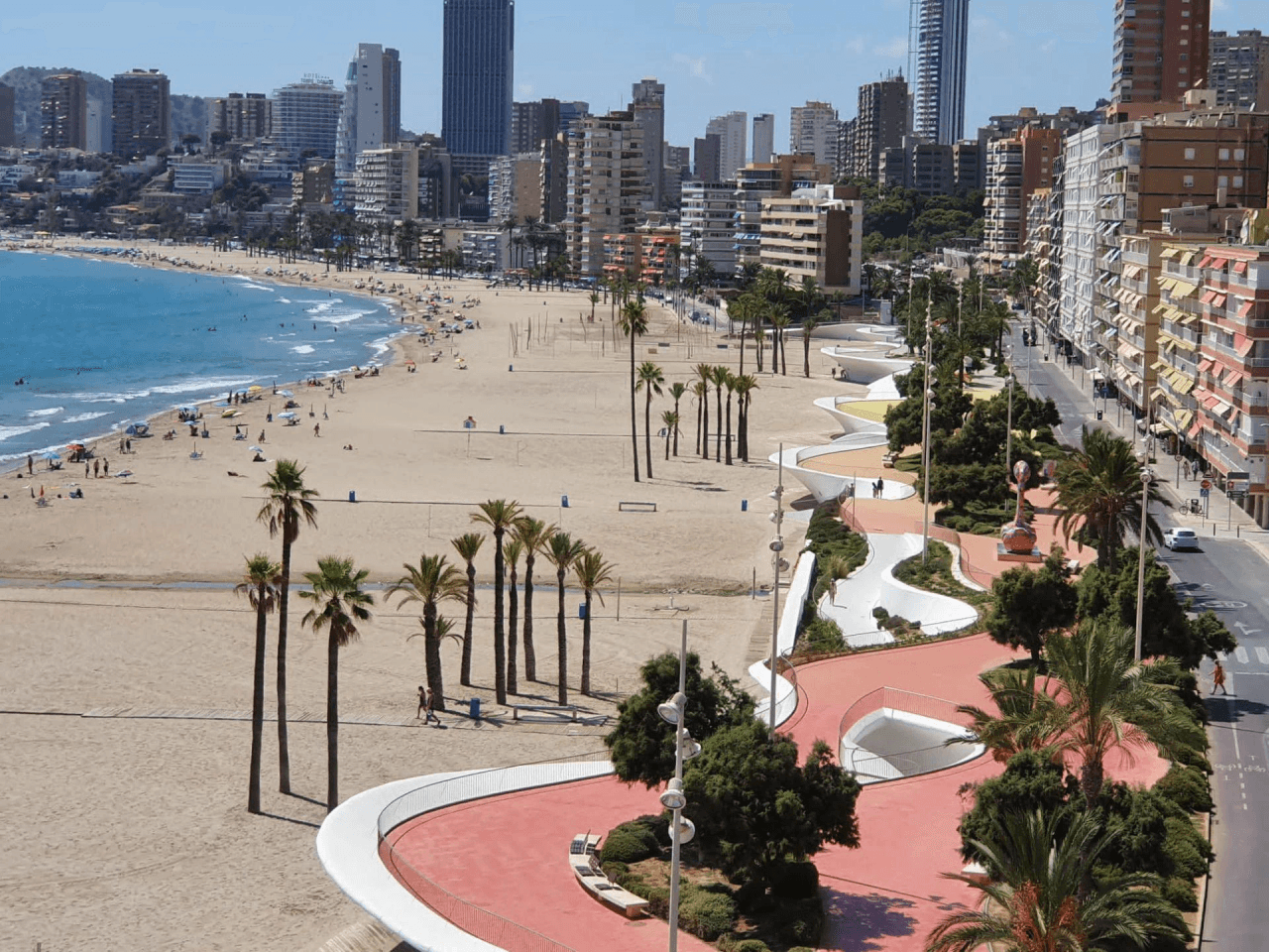 Superbe penthouse en première ligne de la mer dans le Paseo de Poniente à Benidorm.