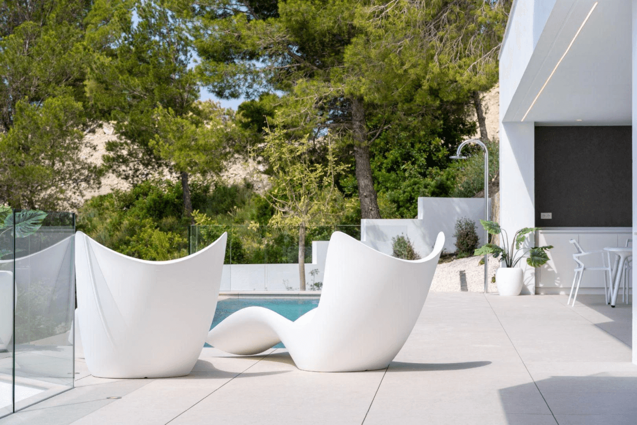 nueva villa de lujo con impresionantes vistas panorámicas al mar y a las moñtanas en Altea Hills