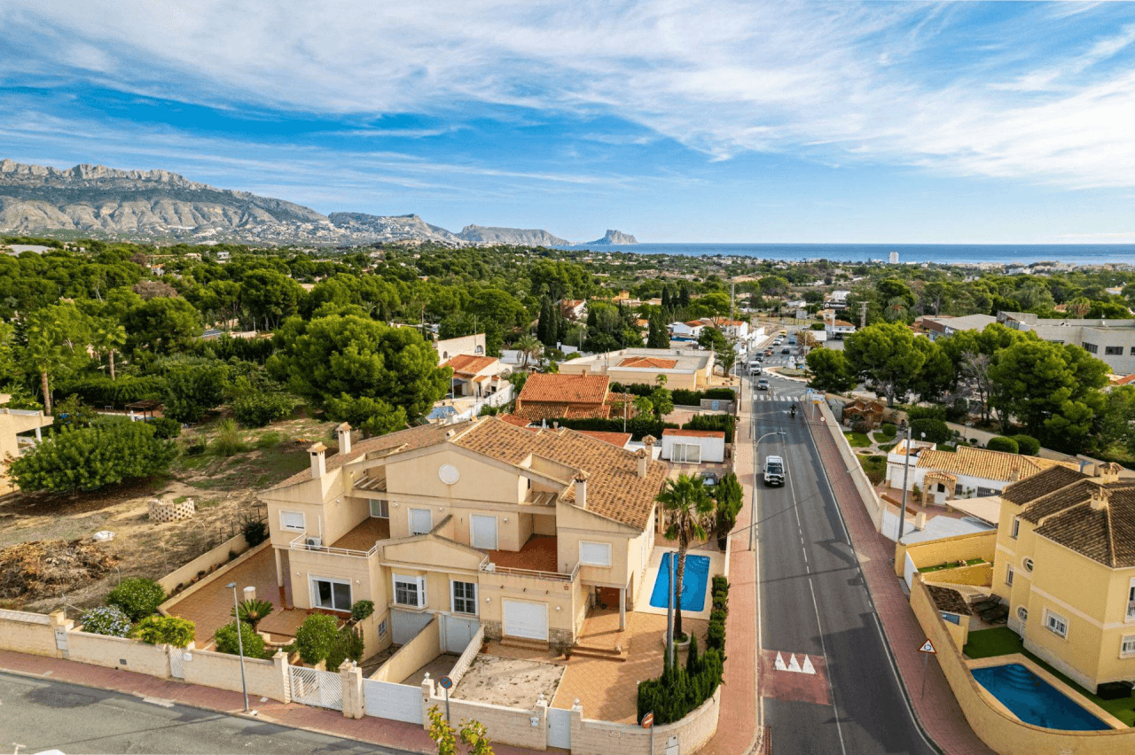 Casa / Chalet à la vente à Alfaz Del Pi / L'alfàs Del Pi