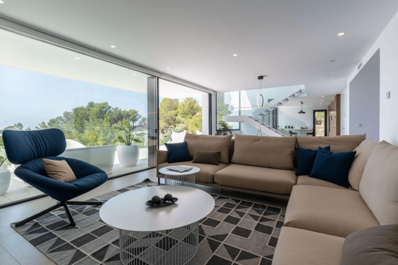 nueva villa de lujo con impresionantes vistas panorámicas al mar y a las moñtanas en Altea Hills