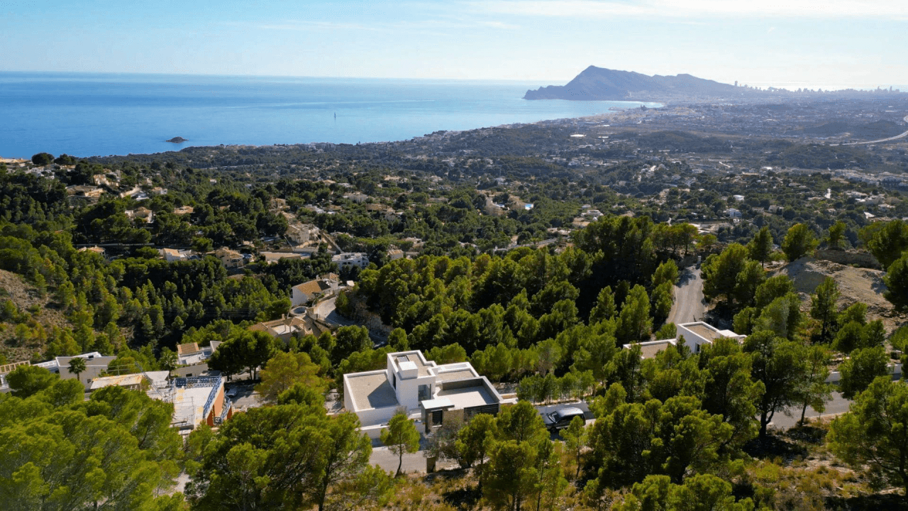 Impressive luxury villa with infinity pool and fantastic panoramic views of the sea and the coast in Sierra de Altea