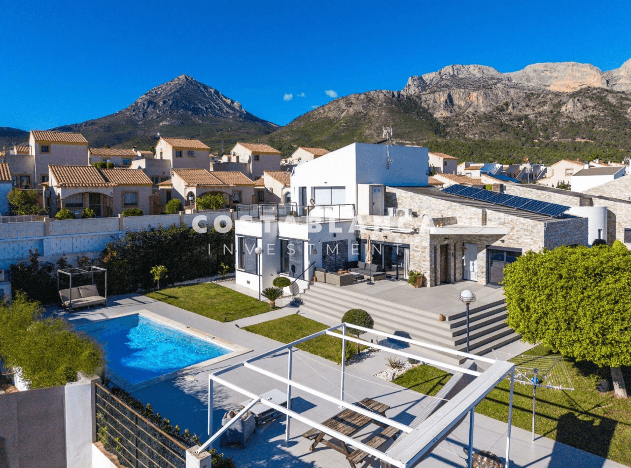 Casa / Chalet à la vente à Polop De La Marina