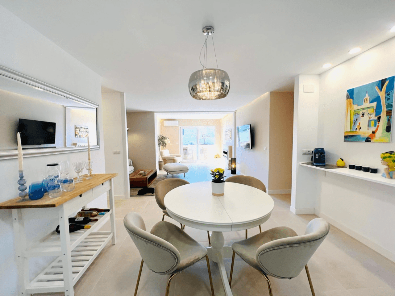 Apartamento en venta de 3 dormitorios en Calpe, Alicante.