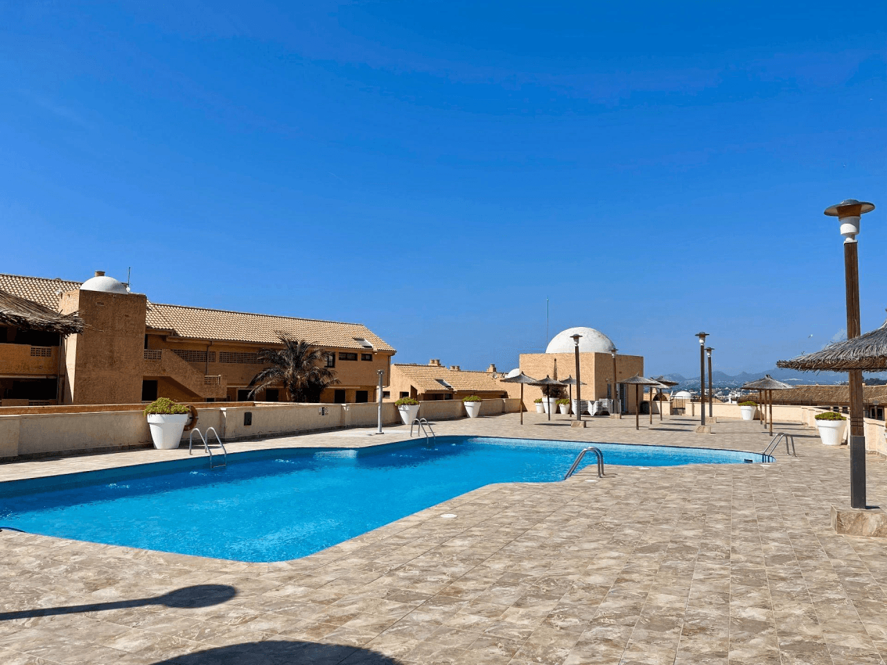 Lujoso Atico Duplex en primera linea de mar con vistas fantasticas hacia la bahia de Altea