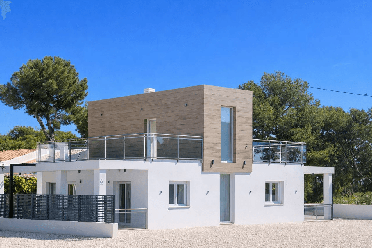 Chalet en venta con 3 habitaciones, piscina privada y apartamento de invitados