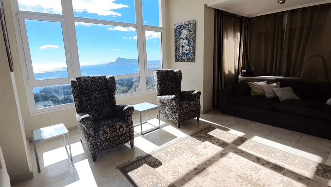 Espectacular ático con vistas panorámicas al mar en Altea